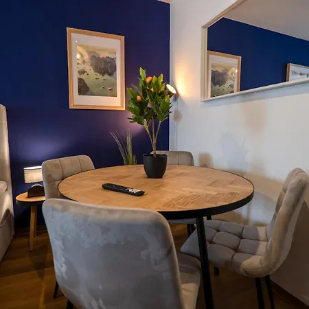 Mihalca Apartment Guenzburg