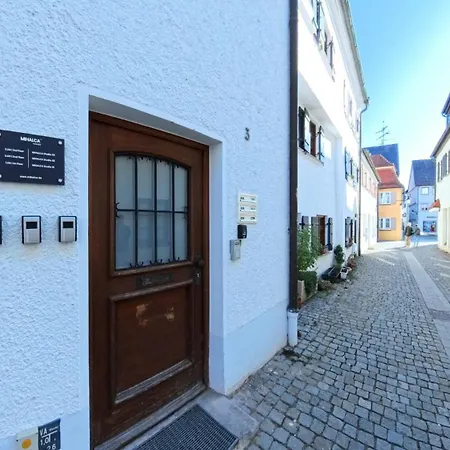 Mihalca Apartment Guenzburg